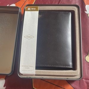 Black Leather Fossil Wallet, Ryan Intl Comb